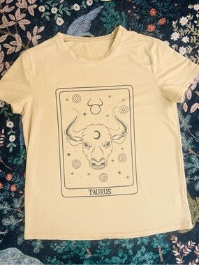 ✨Taurus✨♉️ Graphic Tee, Beige, Size S